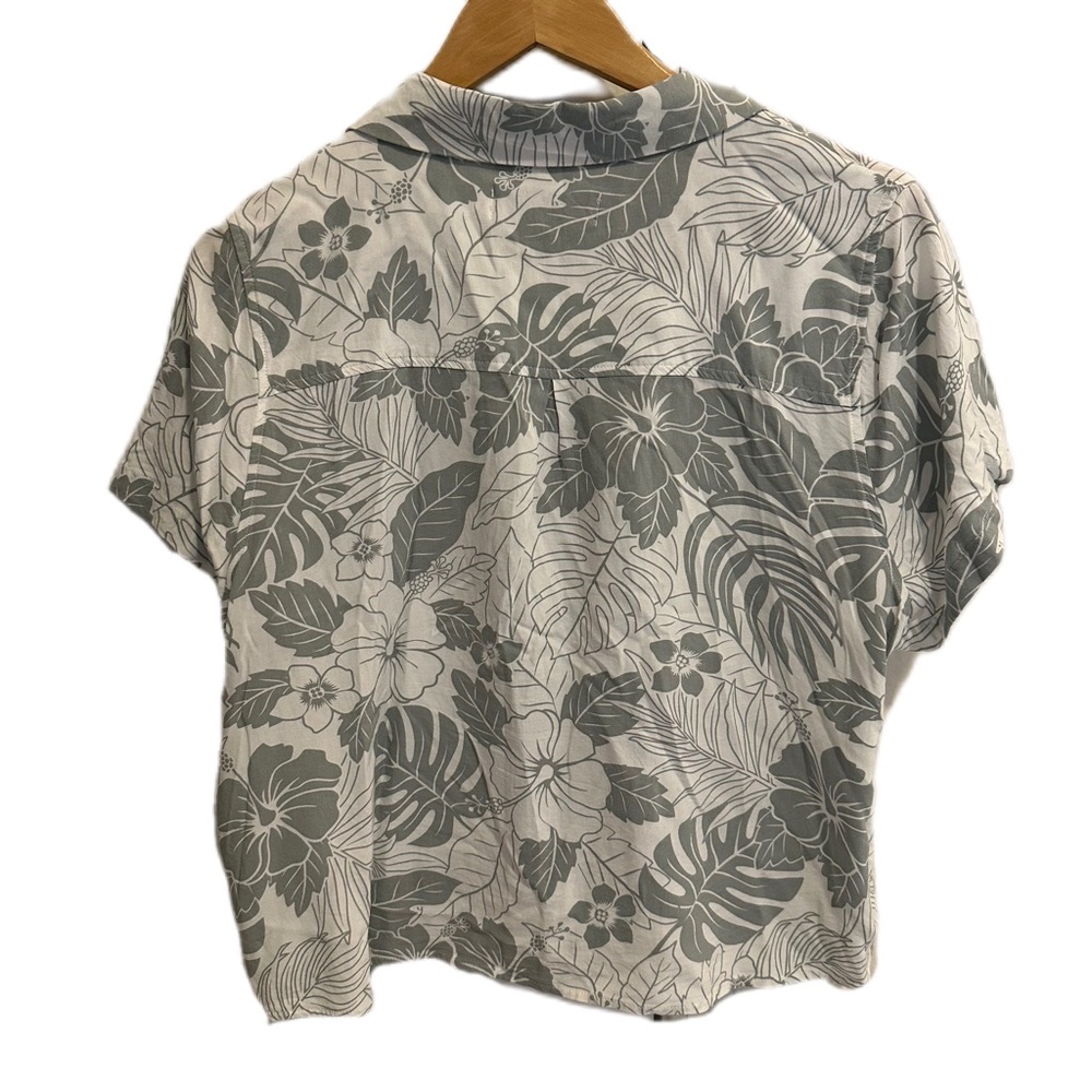 Ocean Drive Tropical Women’s Button Down - Picture 2 of 6